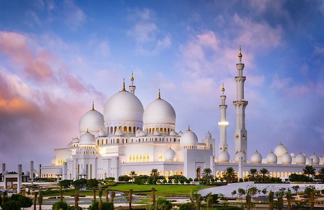 Top 10 Places to Visit in Abu Dhabi